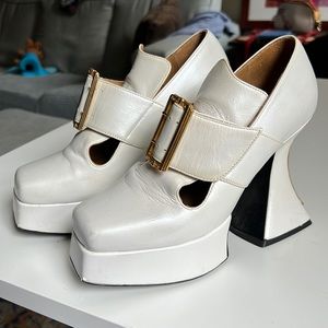 White Elektra Munsters